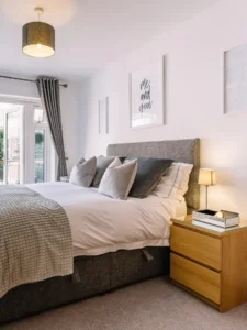 Top 7 criterii dupa care sa alegi un distribuitor de feronerie