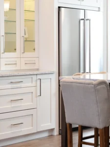 Calitatea mobilierului începe cu alegerea unui distribuitor de feronerie potrivit