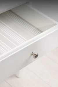 Mânere și butoni pentru mobilier profesional